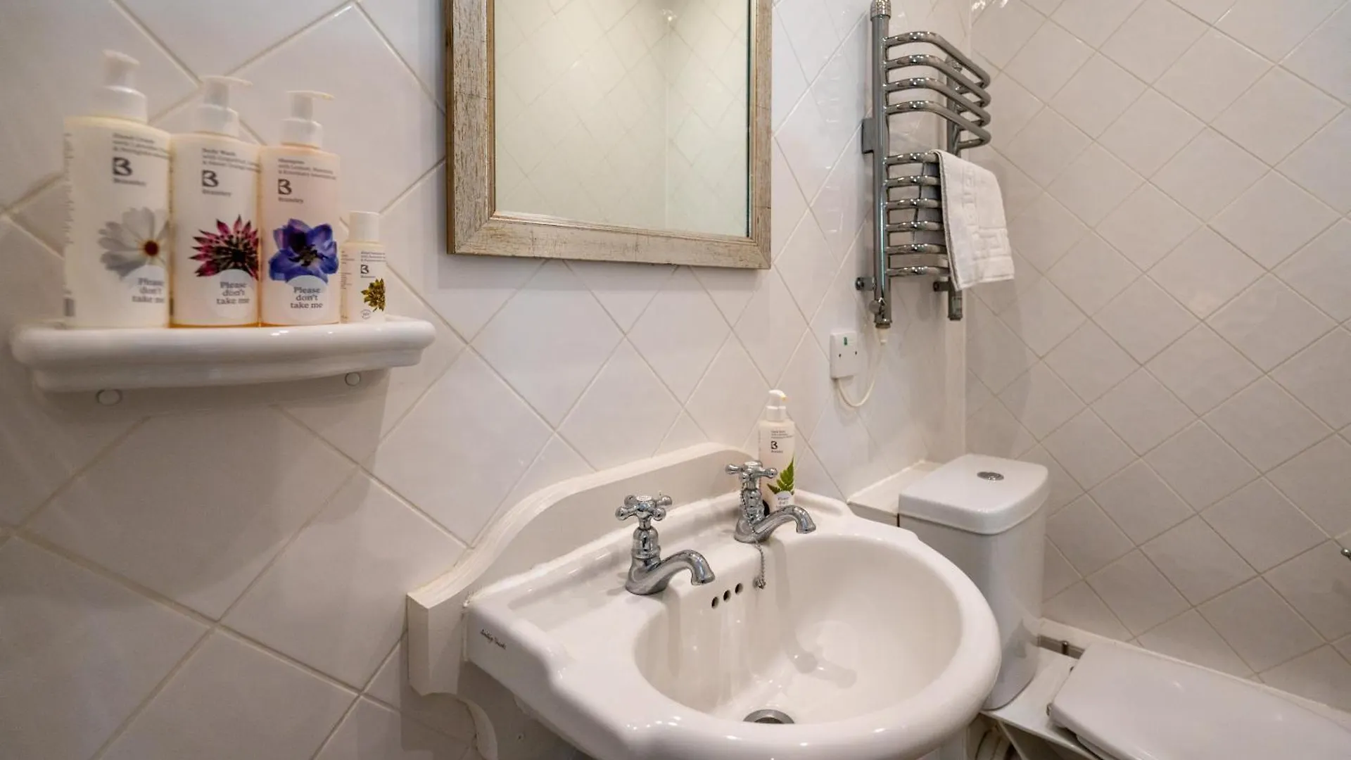 ****  Avon Causeway Hotel Christchurch  United Kingdom